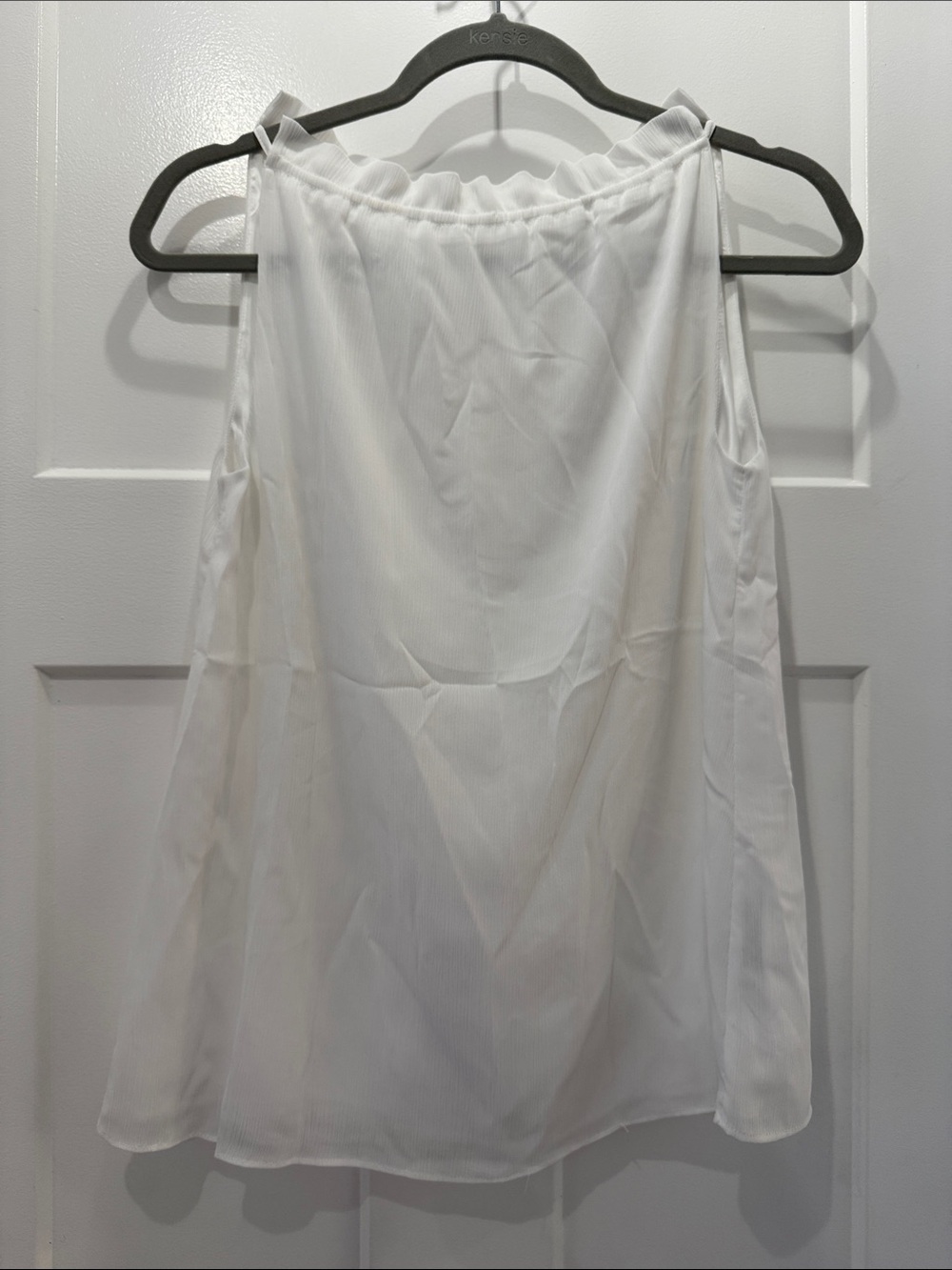 H&M Women’s White Textured Sleeveless Top Size XSmall